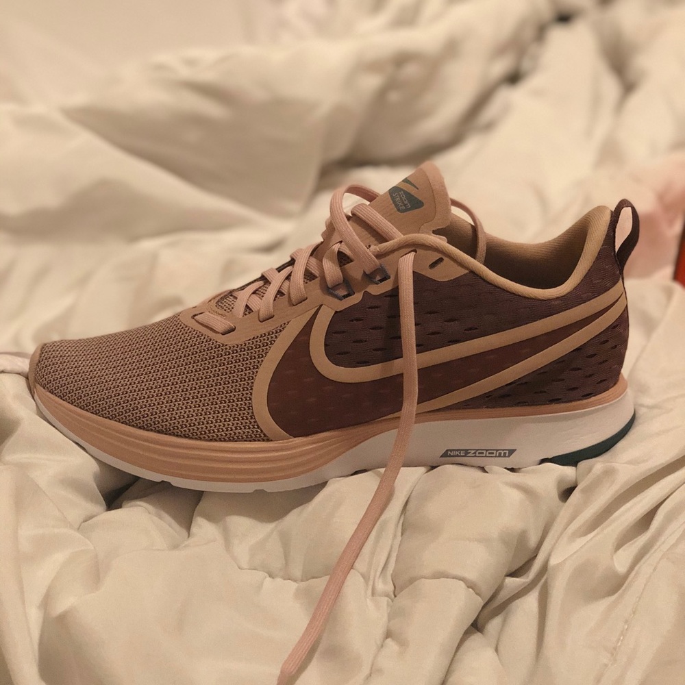 NEW brown/nude NIKE Zoom Strike 2 sneakers
